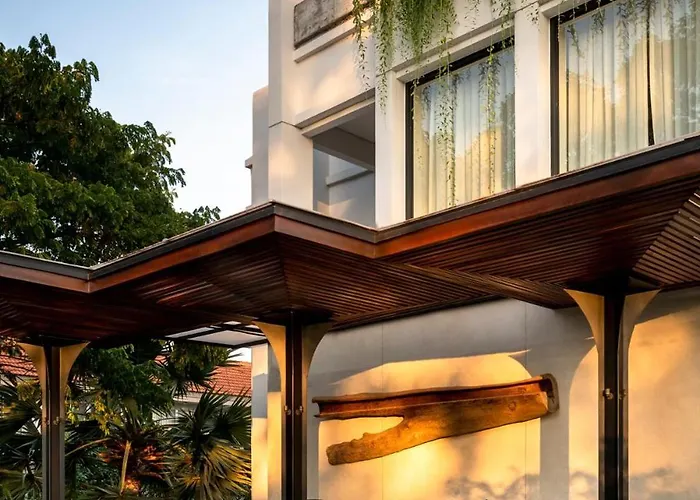 Treeline Urban Siem Reap