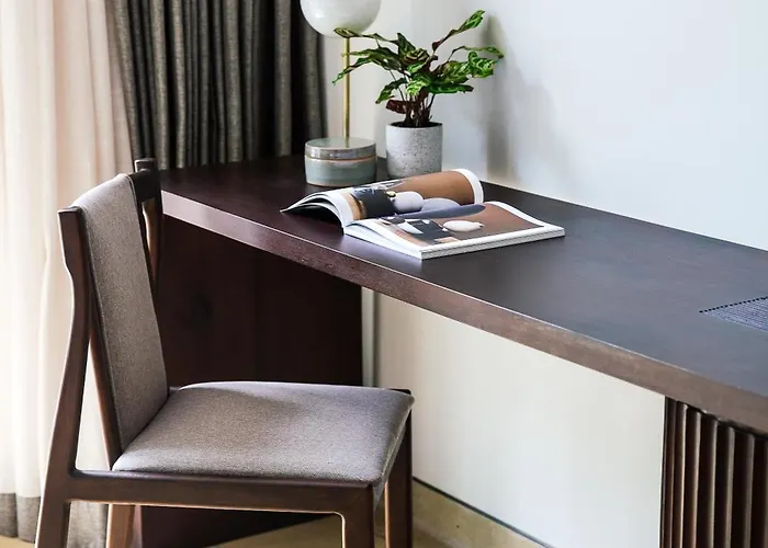 Treeline Urban 5*