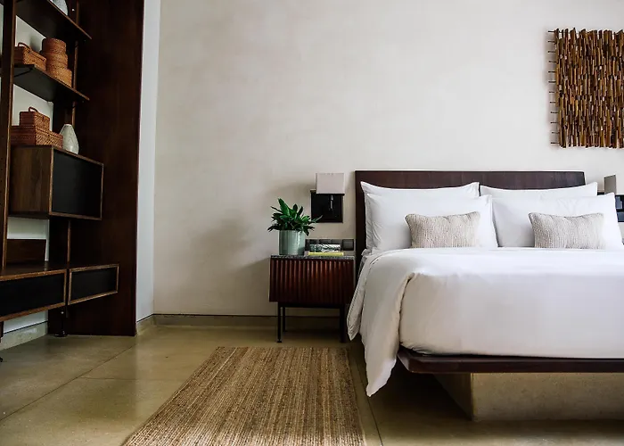 Hotel Treeline Urban 5*