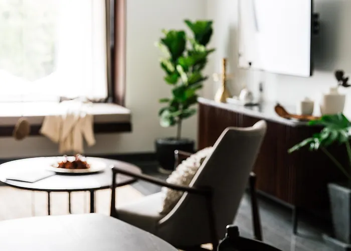 Hotel Treeline Urban 5*