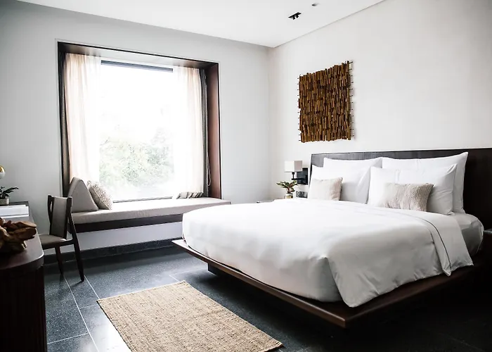 Treeline Urban 5*
